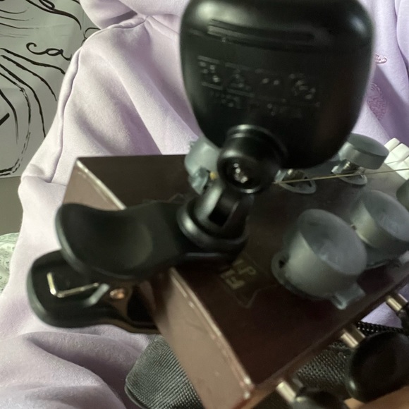 Fender FCT-2 Professional Clip-On Tuner - Picture 2 of 3